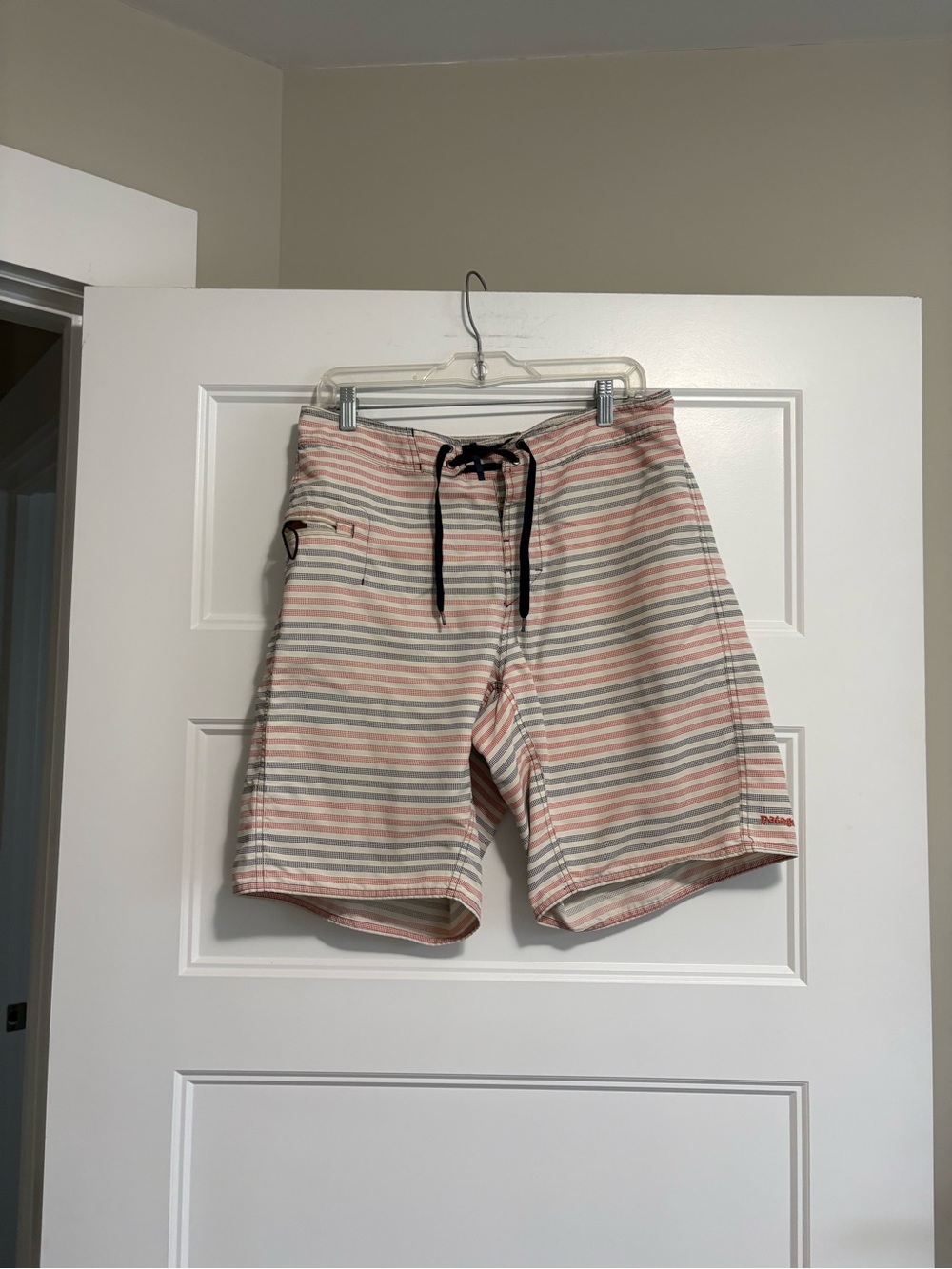 Patagonia Striped Swim Trunks in Pink and Gray Sz 32